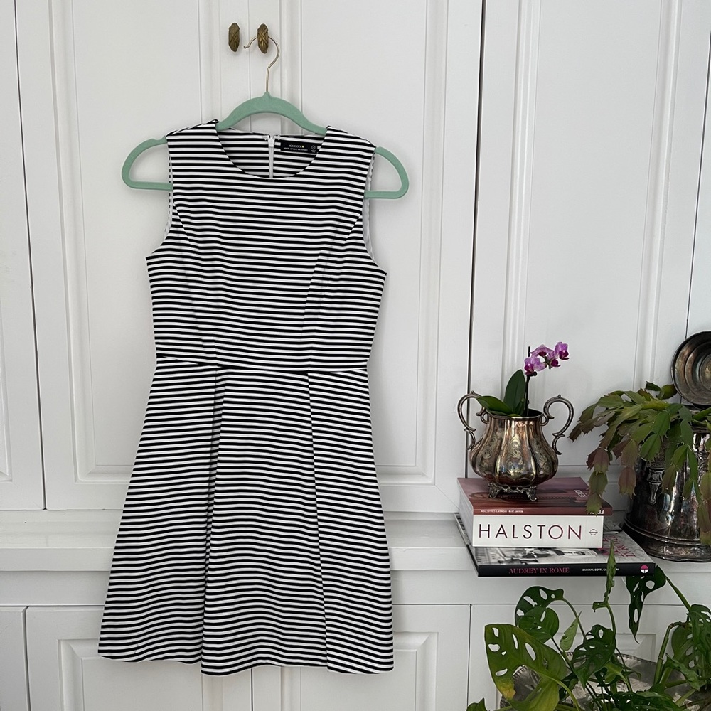 Kate Spade Saturday black and white stripe